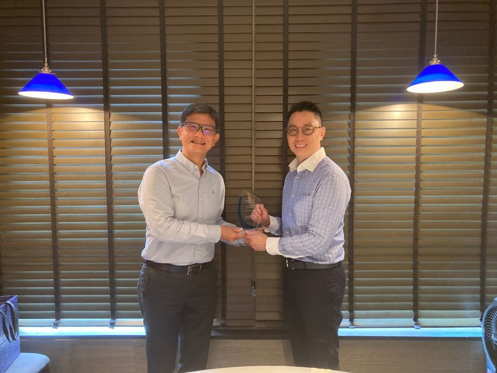 compucon-awarded-as-samsung-2021-value-partner-of-the-year-award-for-b2c-online-sales2